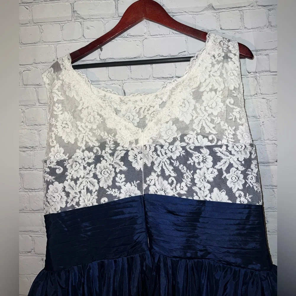 Lanting Bride Dark Blue & White Floral Fluffy Wedding Bridesmaids dress size XL - Picture 7 of 10